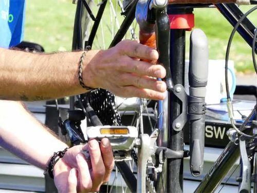 Fahrradcheck im Rheinpark